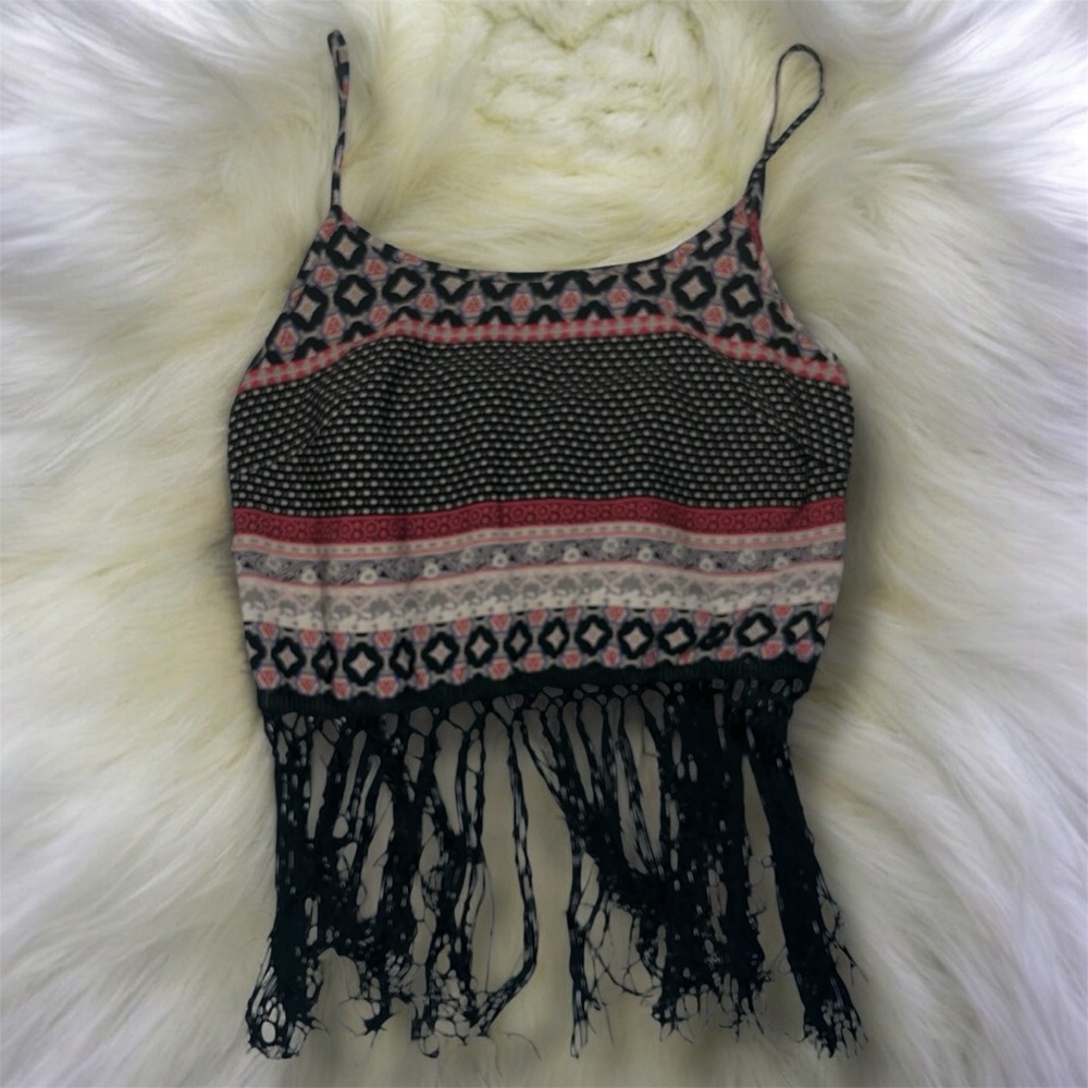 Event Boho Fringe Cropped Cami Top - Black & Red Geometric Print size s/m